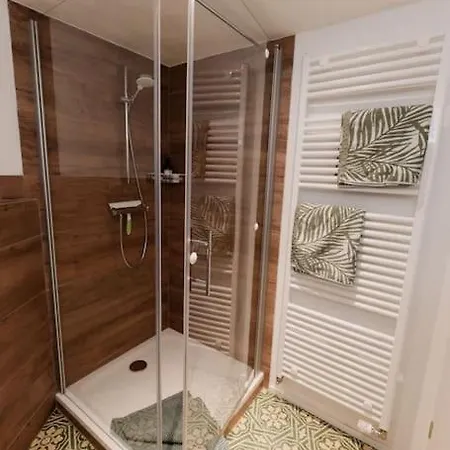 Modernes Tiny House Mit Sonnenterrasse 公寓 埃迪格尔-埃莱尔