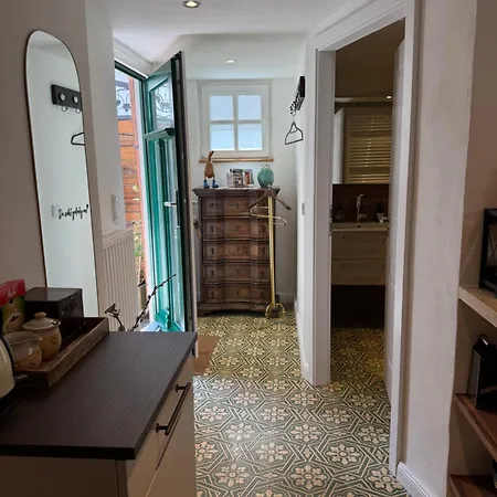 Modernes Tiny House Mit Sonnenterrasse *